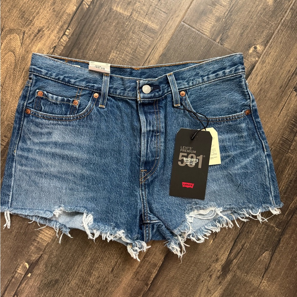 NWT! Women’s 501 Levi Denim Shorts